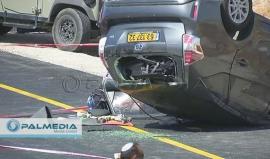 #شاهد ... الصور الاولى لعملية اطلاق النار على سيارة مستوطنين جنوب الخليل والتي اسفرت عن مصرع مستوطن وإصابة 4 آخرين 2 منهم بحالة الخطر، فيما تمكن المنفذ من الانسحاب . 

#الرد_السريع