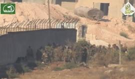 �#�شاهد� | الفصائل السورية تستهدف تجمعاً لعناصر من قوات �الأسد� بشكل مباشر أثناء تحصنهم بجدار إسمنتي بالراموسة في #حلب
