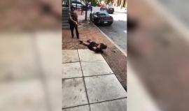 #فيديو يظهر شرطيا أمريكيا يصعق رجلا أسود أعزل بولاية بنسلفانيا