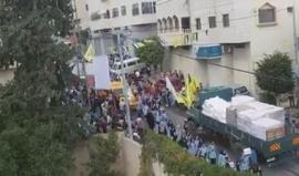 #شاهد .. مسيرة طلاب المدارس إلى منزل الأسير الشهيد  ياسر ذياب حمدوني (40 عامًا)، الذي ارتقى في سجون الاحتلال ويتم تشييع جثمانه اليوم في يعبد قضاء جنين .