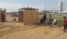 #شاهد استمرار التحضيرات لمسيرة العودة الكبرى قرب السياج الفاصل الشرقي لقطاع غزة. 
#مسيرة_العودة_الكبرى 
#أنا_راجع