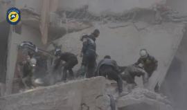 المشاهد الأولى عقب القصف الجوي على حي الفردوس في مدينة #حلب المحاصرة