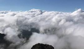 هل شاهدت مسجدًا فوق السحاب .. 

إنه مسجد "كيركلار" في ولاية طرابزون التركية