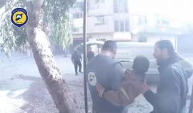 إسعاف طفل وحالة هلع في صفوف الأهالي جراء غارة جوية استهدفت مدينة #عربين بريف دمشق