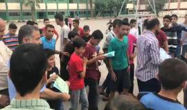 كلمة  الطالب  الاول على مدرسة عبد الكريم الكرمي    اسلم زياد محمود بركة ونائب مدير مديرية التعليم شرق خانيونس الاستاد منار ابو خاطر ومدير  المدرسة الاستاد مصطفى حسن السر