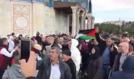 #فيديو مسيرة تجوب باحات المسجد الأقصى رفضا لقرار ترمب بشأن القدس