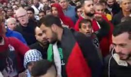 #شاهد #مباشر مسيرات غاضبة في مخيم نهر البارد للاجئين الفلسطنيين في لبنان رفضا لقرار ترمب إعلان القدس عاصمة للكيان الإسرائيلي
#القدس_عاصمه_فلسطين_الابديه
#القدس_عاصمة_فلسطين
تصوير يوسف راشد