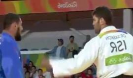 #شاهد لاعب الجودو المصري يرفض مصافحة منافسه الإسرائيلي خلال أولمبياد ريو 2016 في البرازيل