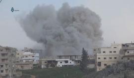 طائرات النظام السوري تواصل قصف أحياء مدينة #درعا بالبراميل المتفجرة