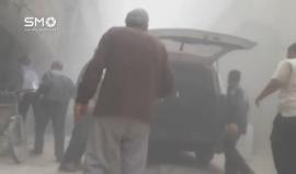 سوريا - ريف دمشق : الطيران الحربي يستهدف مدينة سقبا في الغوطة الشرقية بالصواريخ العنقودية