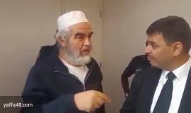 خلال محاكمته صباح اليوم .. 
#شاهد  الشيخ رائد صلاح: "أكثر من 10 ساعات متواصلة والقيود في يدي داخل سيارة نقل الاسرى"
