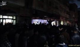 #فيديو مسيرات غاضبة في البريج وسط قطاع غزة نصرة للقدس

تصوير: احمد المقادمة