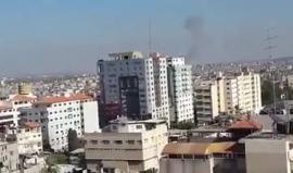 مشاهد للقصف من الطائرات الحربية الصهيونية شرق غزة