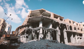 تواصل أعمال إزالة برج الجوهرة بمدينة غزة، الذي تعرض للقصف الإسرائيلي خلال العدوان الأخير على القطاع