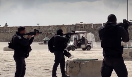 مشاهد من اعتداء الاحتلال على المصلى القبلي والمرابطات في المسجد الأقصى، خلال تأمين اقتحامات المستوطنين صباح اليوم