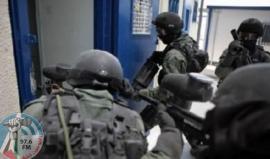 الاعتداء على الأسرى