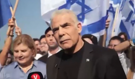 لبيد يهاجم الحكومة المقبلة: أكثر الحكومات تطرفا وجنونا في تاريخ "إسرائيل" وبن غفير بلطجي وشرير