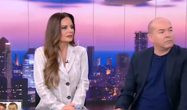 ممثل كوميدي الإسرائيلي شهير يبكي بحرقة على ما يحدث في الكيان من مظاهرات وصدامات