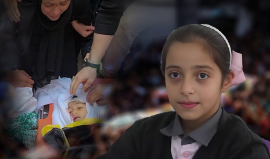 بهيّة الديار (ميار طارق عز الدين).. اعتادت والدتها على وداعها كل يوم لمدرستها، غير أن اليوم كان الوداع الأخير في رحلة أبدية مع والدها وشقيقها علي