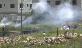 مواجهات بين الشبان وقوات الاحتلال على المدخل الشمالي لمدينة البيرة