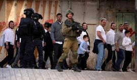 الاحتلال يغلق وسط الخليل لتأمين اقتحامات المستوطنين