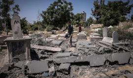 الاحتلال يقصف مقبرة بيت لاهيا شمال قطاع غزة