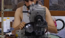 مصانع الخياطة في غزة تنشط في صناعة الزي المدرسي قبيل بدء العام الدراسي الجديد