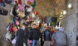 أبو دياب: الاحتلال يضيق على العائلات المقدسية ويزيل بسطات في باب العامود