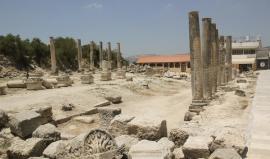 الاحتلال الإسرائيلي ينهب آثار الضفة ويعيد كتابة تاريخها