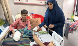 طفل بترت قدمه جراء الحرب على غزة