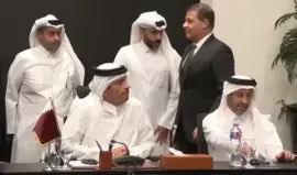 الوفد القطري خلال مفاوضات وقف إطلاق النار في غزة -أرشيفية-
