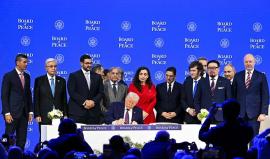 غزة بين “مجلس السلام” وشروط السلاح: صراع الإرادات الدولية في مرحلة مفصلية