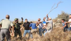 أهالي بلدة قصرة يتصدون لهجوم المستوطنين على أحد المنازل جنوب نابلس