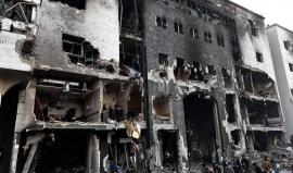 دمار واسع في مستشفى الشفاء في مدينة غزة