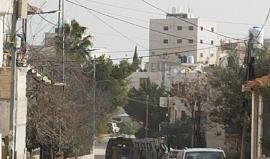 الاحتلال يواصل إغلاق حزما ويمنع تنقل المركبات كليا