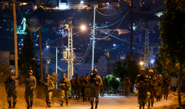 الاحتلال يعتقل مواطنين جنوب الخليل