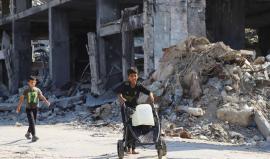 الاحتلال يقطع خط "ميكروت" وأكثر من 85% من المدينة خارج الخدمة 