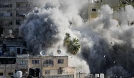 الاحتلال يهدم منزل عائلة الشهيد عمران الأطرش في الخليل