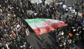 يديعوت: "إسرائيل" تتابع احتجاجات إيران بترقب