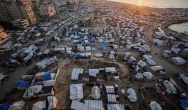 الاحتلال يفاقم معاناة النازحين في قطاع غزة