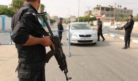 عنصر من عناصر الشرطة في غزة