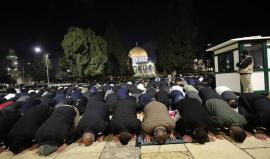 صلاة التراويح في المسجد الأقصى خلال رمضان