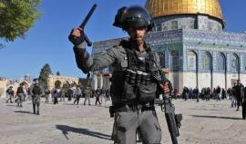 الاحتلال يواصل عدوانه على المسجد الأقصى المبارك