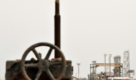 إيران تؤكد استمرار تصدير النفط من جزيرة خرج رغم الضربات الأمريكية