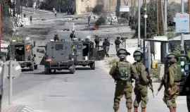 الاحتلال يواصل اقتحاماته وانتهاكاته ويشدد إجراءاته وحصاره بالضفة والقدس