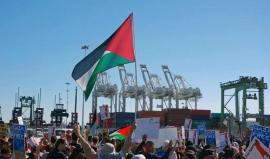 عمال موانئ في اليونان يرفضون خدمة سفينة لإعادة "إسرائيليين" عالقين بسبب الحرب على إيران