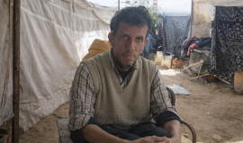 إبراهيم الشيخ.. مريض سرطان من غزة يصارعه المرض وتطارده الحرب