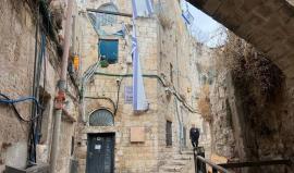 جمعية استيطانية تستولي على شقتين في بلدة سلوان بالقدس وتشرد قاطنيها