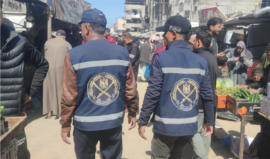 شرطة خانيونس تتلف طنين من الشوكولاتة الفاسدة