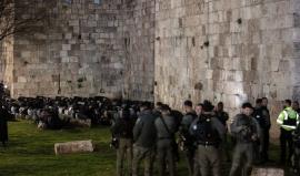 إغلاق الأقصى يحرم الفلسطينيون من ليلة 27 رمضان.. سابقة نادرة في التاريخ الحديث